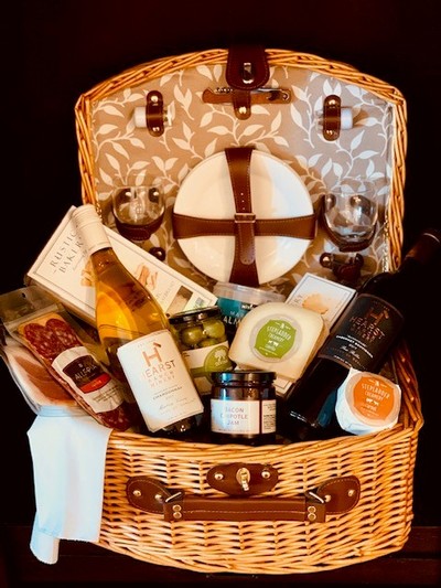 Ultimate Picnic Basket